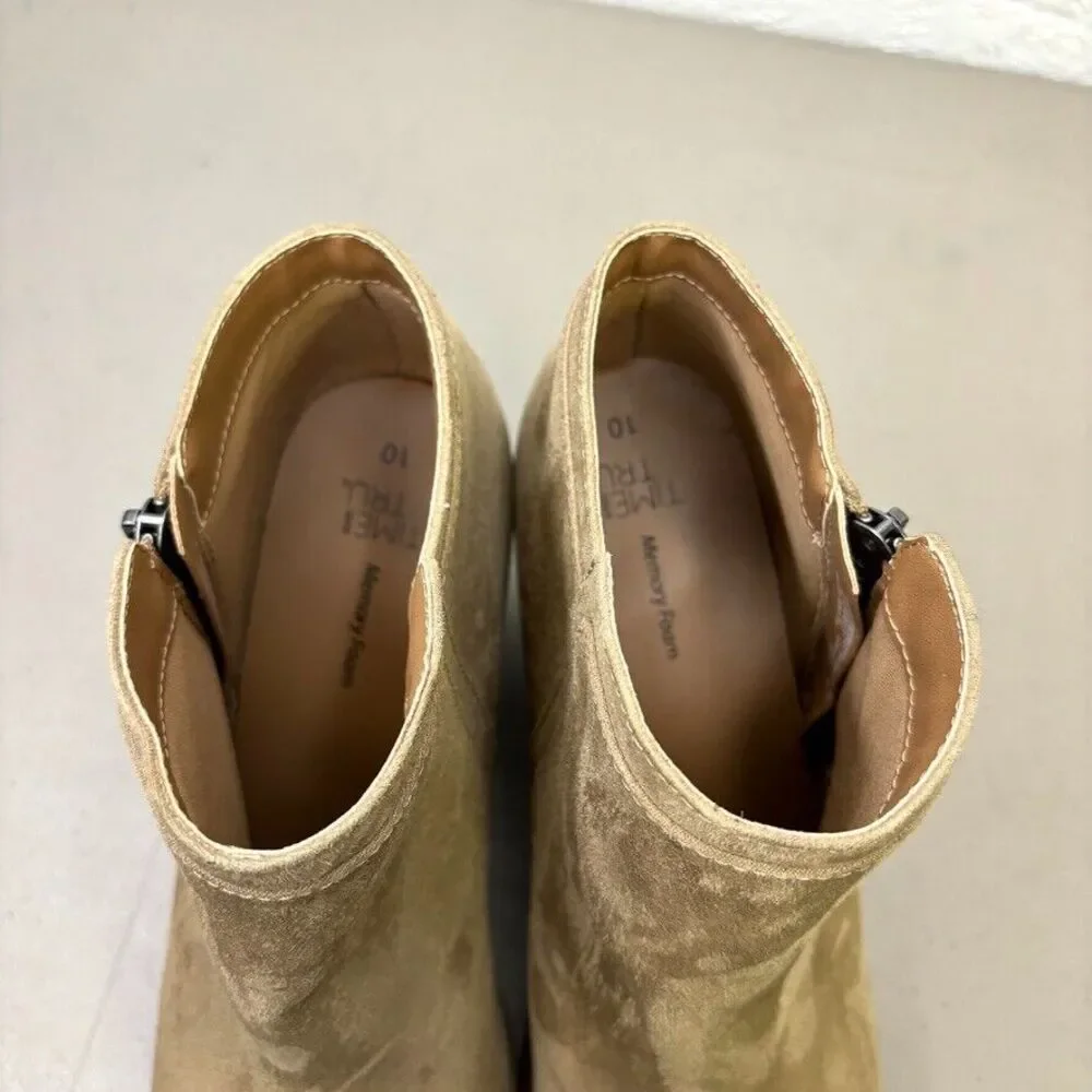 Time and Tru Tan Faux Suede Zip EUC High Wedge Ankle Bootie Size 10 M‎
